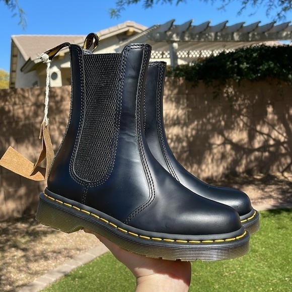 NWT DR MARTENS 2976 Hi Smooth Leather Chelsea Boots! - Picture 7 of 16